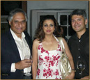 Suneeta with Gayatri Peshawaria from Upper Crust, Deepak Roy and Neeraj Deora from Vallee de Vin.